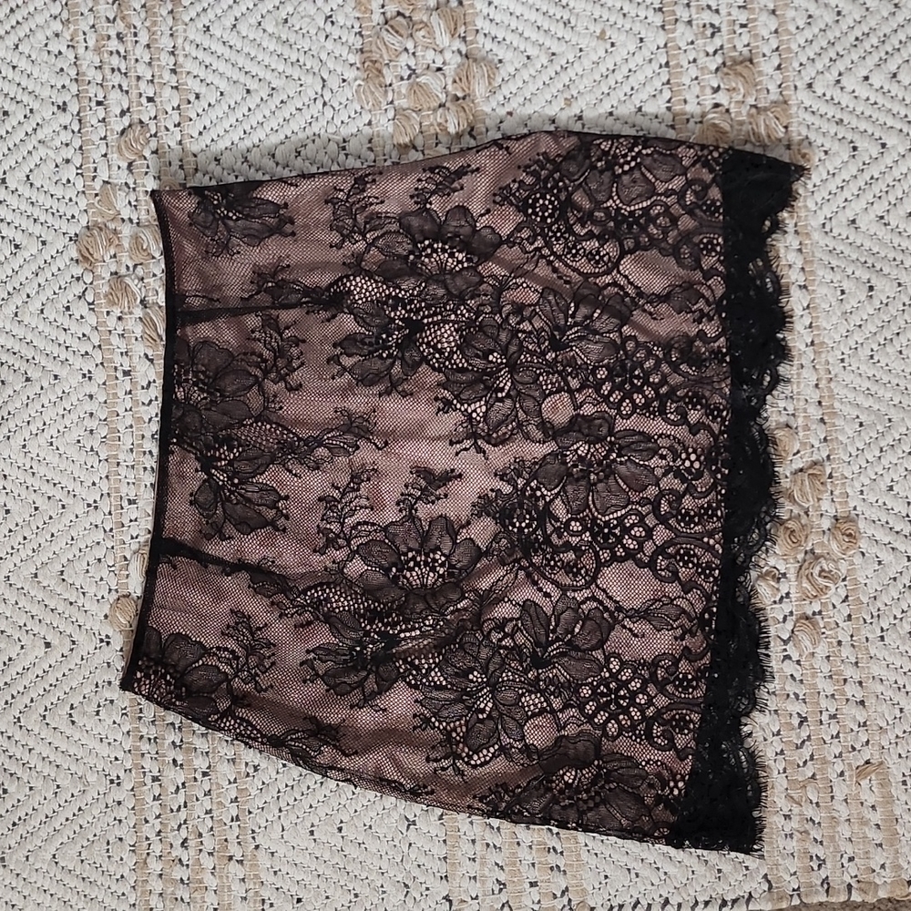 Victoria's Secret Elegant Black Pink Lace Mini Slip Skirt